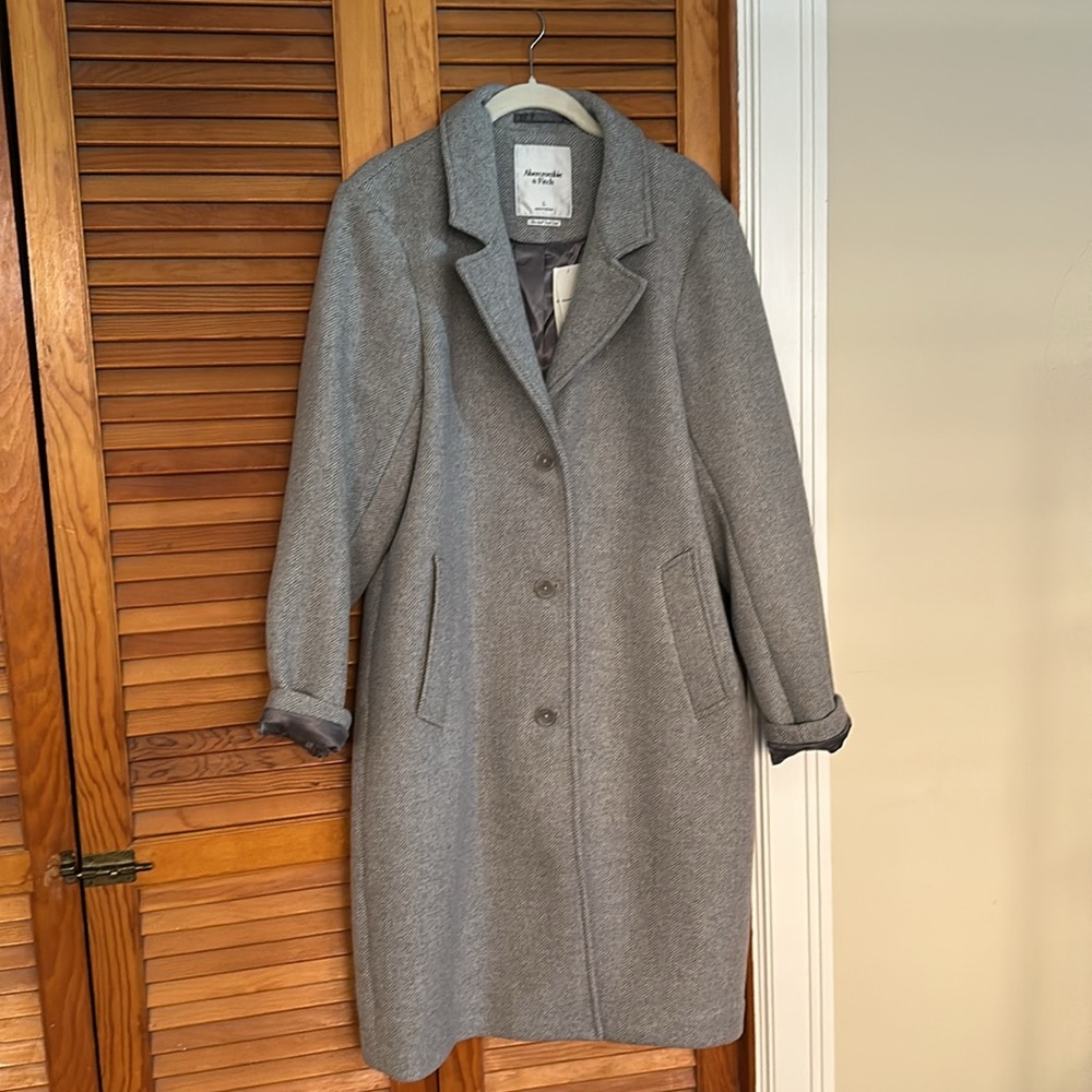 The A&F Dad Coat - Gray Peacoat. New with tags